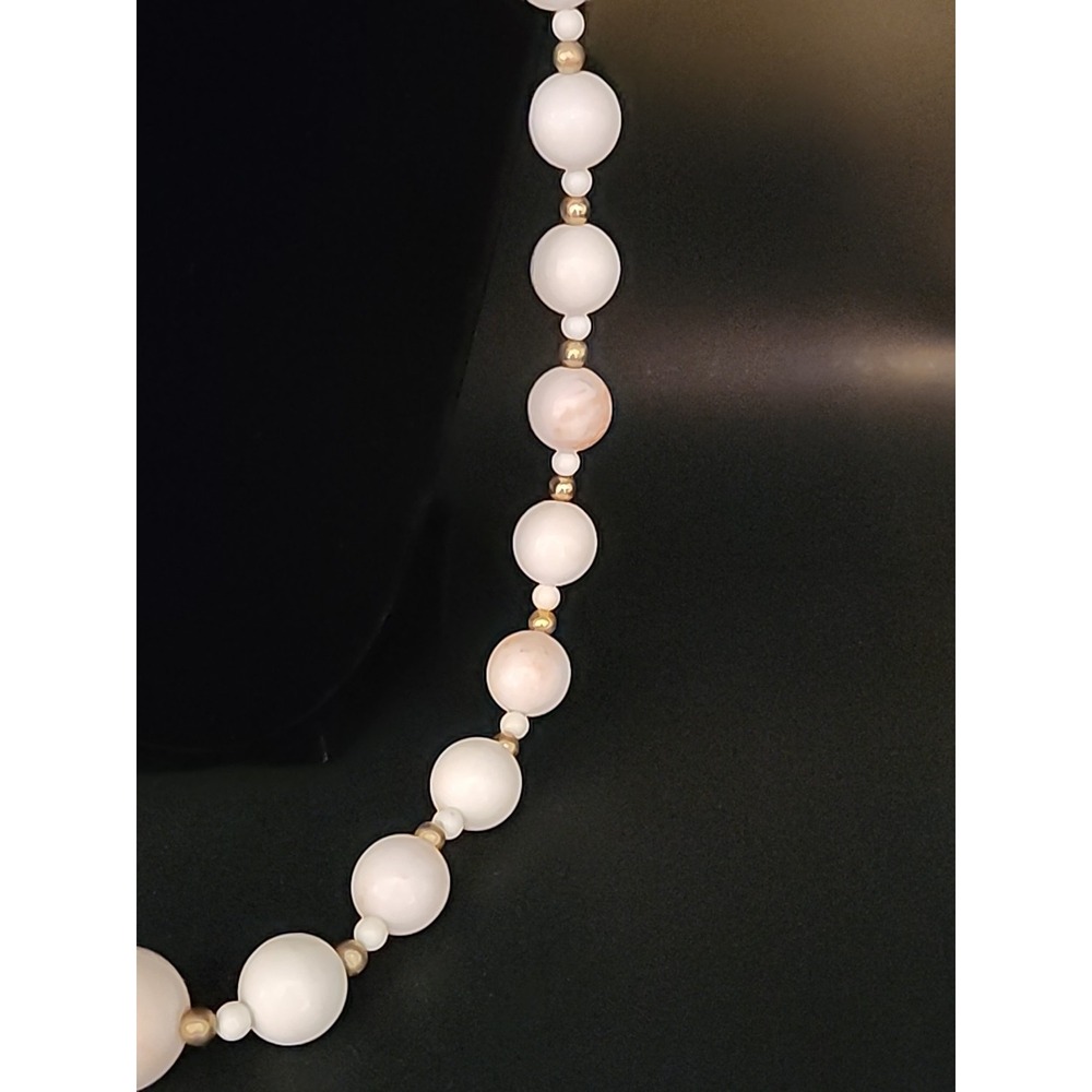 Vintage Signed VA Chunky Beaded Acrylic Necklace White/Goldtone/ Pale Orange 31" - Picture 3 of 16